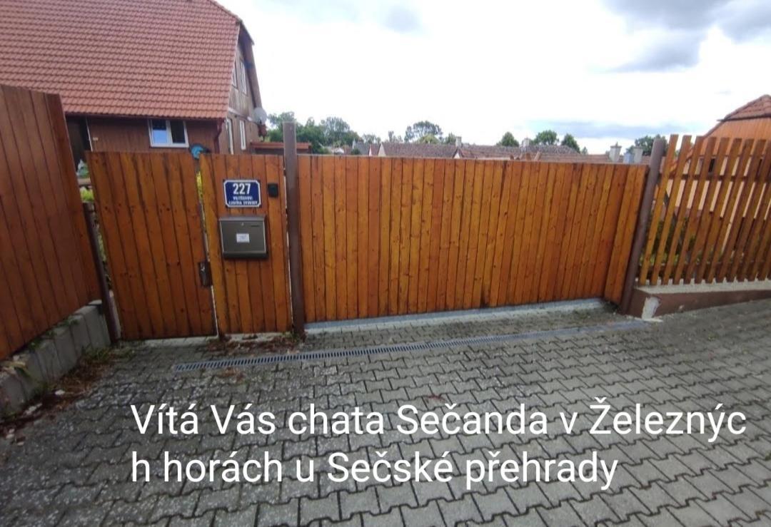 Luxusní Chata Sečanda v Železných horách u Sečské Přehrady Exteriér fotografie